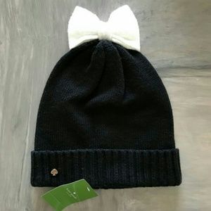 Kate Spade ♠ beanie black and white.